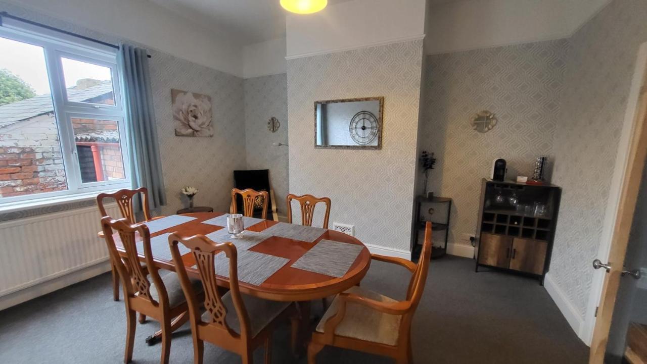 Stay - At Southport Holiday Home - Sleeps 6 Экстерьер фото
